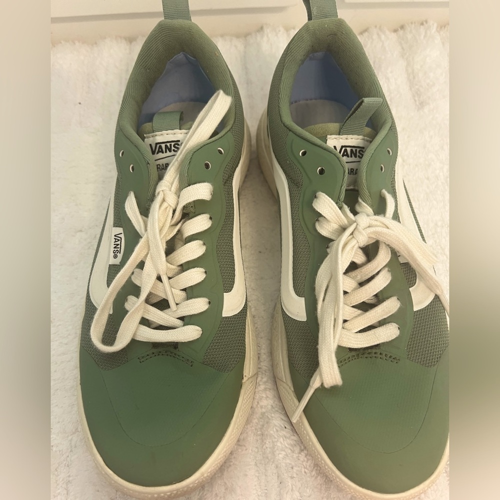 Vans women’s size 8 green